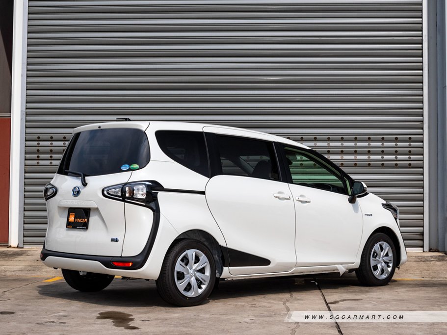 https://i.i-sgcm.com/new_cars/cars/11752/11752_g29