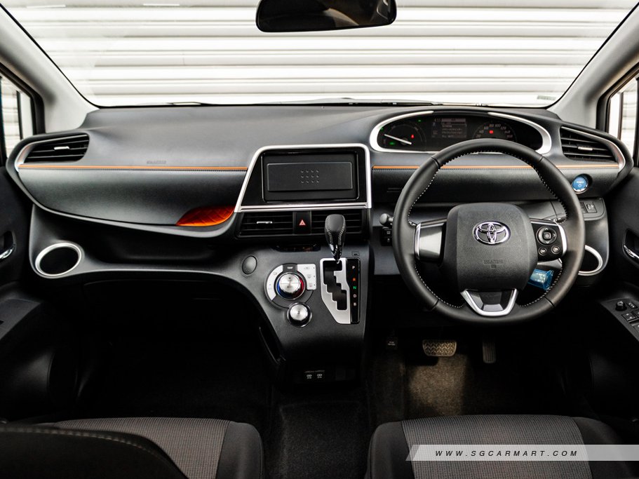 https://i.i-sgcm.com/new_cars/cars/11752/11752_g32