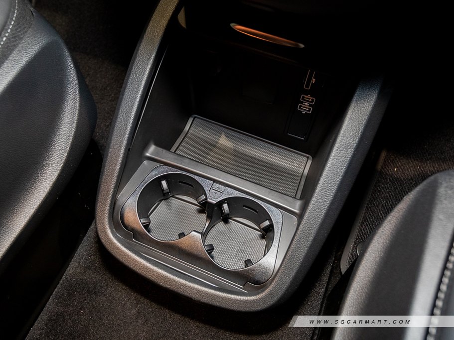 https://i.i-sgcm.com/new_cars/cars/11756/11756_g13