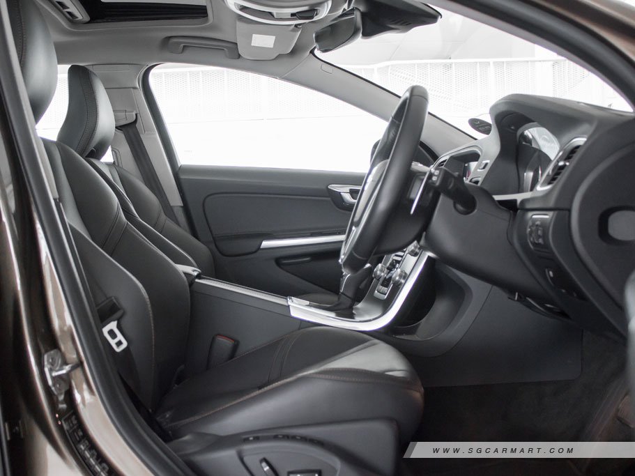 https://i.i-sgcm.com/new_cars/cars/11764/11764_g28