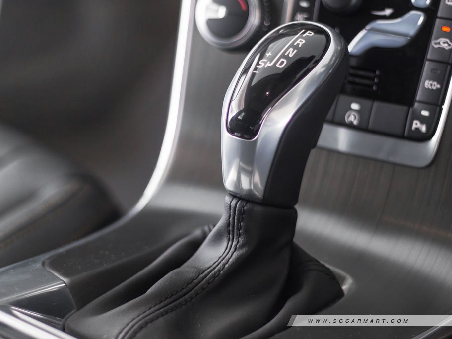 https://i.i-sgcm.com/new_cars/cars/11764/11764_g38