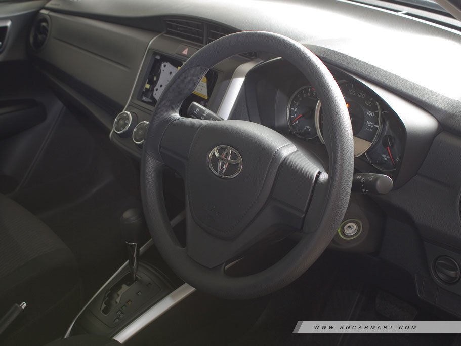 https://i.i-sgcm.com/new_cars/cars/11765/11765_g14