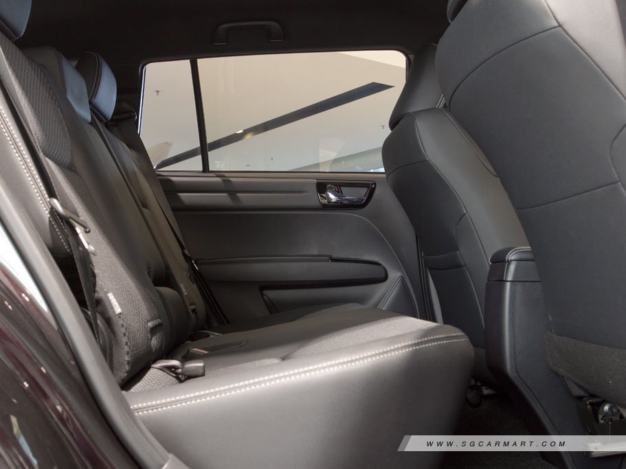 https://i.i-sgcm.com/new_cars/cars/11765/11765_g32