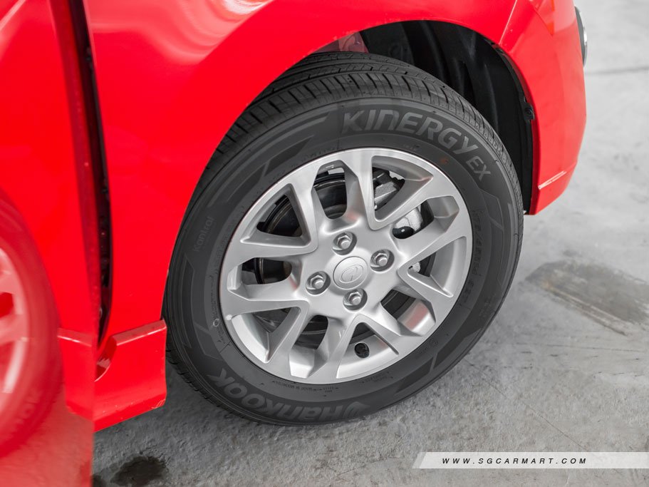 https://i.i-sgcm.com/new_cars/cars/11769/11769_g17