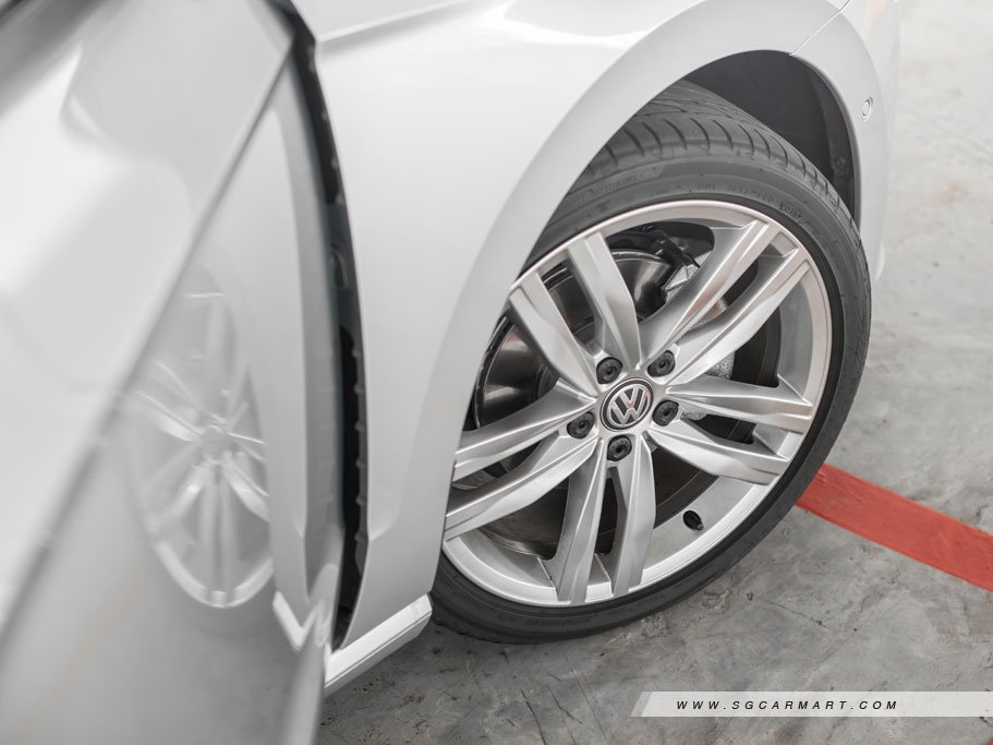 https://i.i-sgcm.com/new_cars/cars/11772/11772_g24