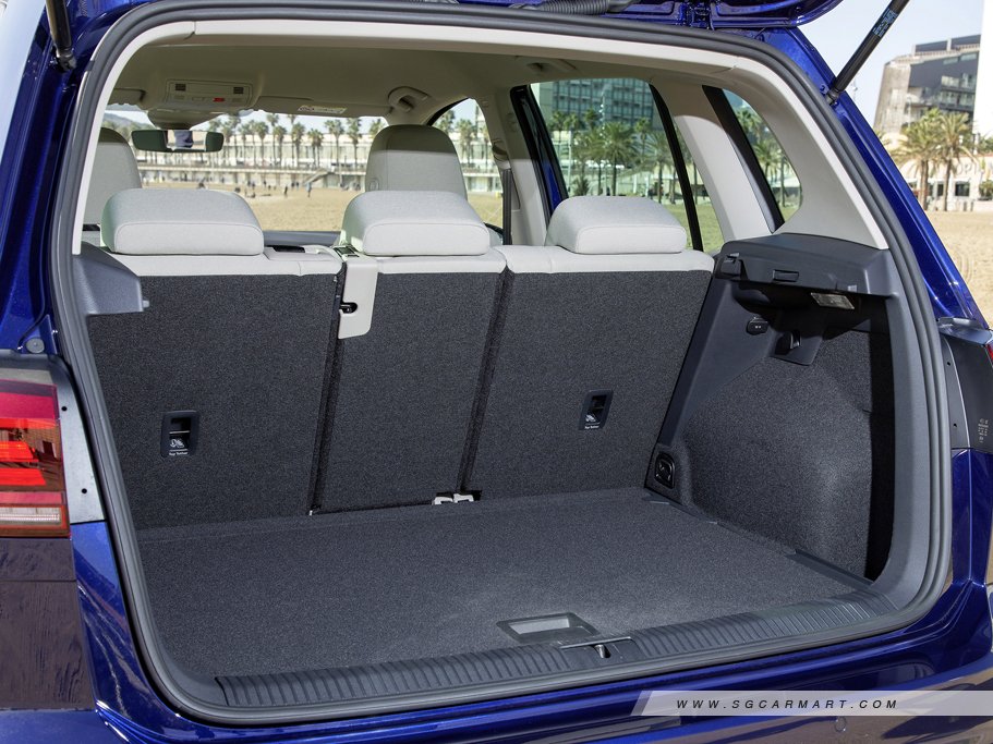 https://i.i-sgcm.com/new_cars/cars/11772/11772_g70