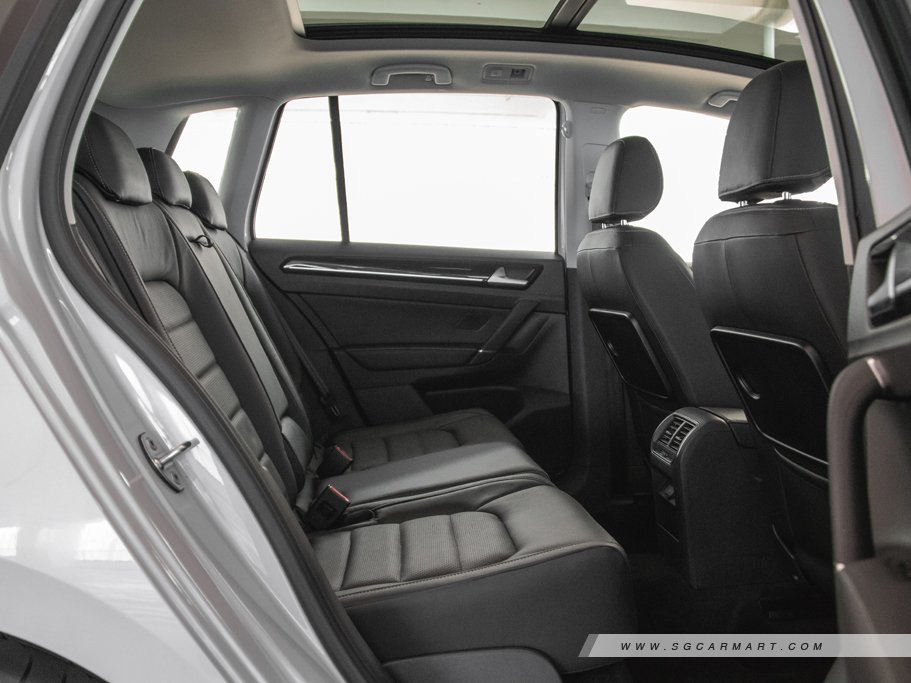 https://i.i-sgcm.com/new_cars/cars/11772/11772_g98