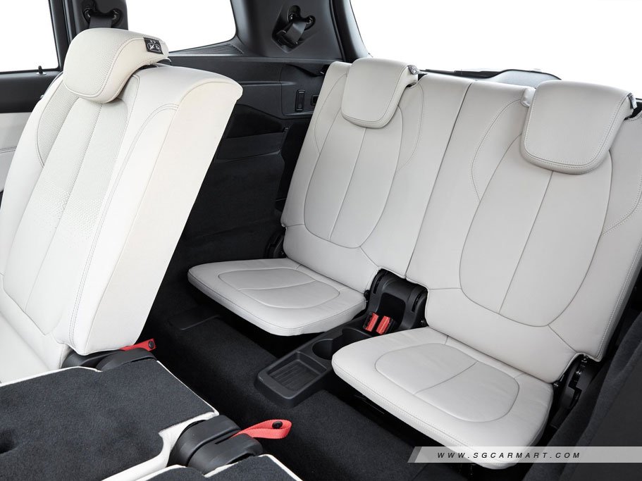 https://i.i-sgcm.com/new_cars/cars/11778/11778_g10