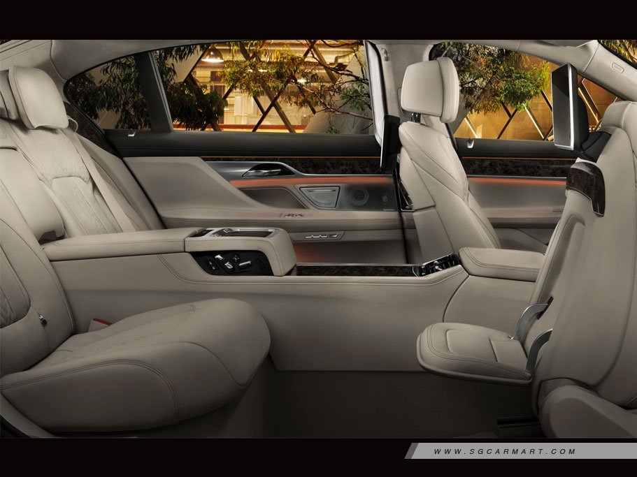 https://i.i-sgcm.com/new_cars/cars/11782/11782_g12