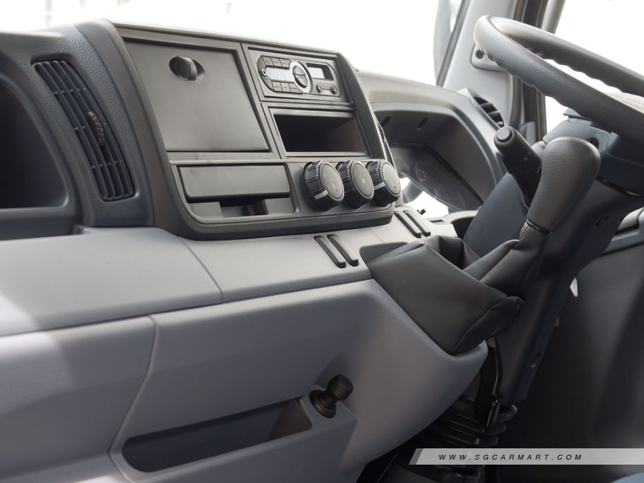 https://i.i-sgcm.com/new_cars/cars/11786/11786_g12
