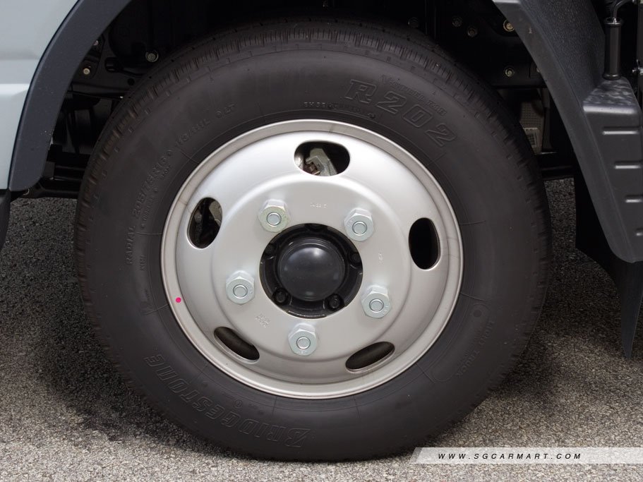 https://i.i-sgcm.com/new_cars/cars/11786/11786_g5
