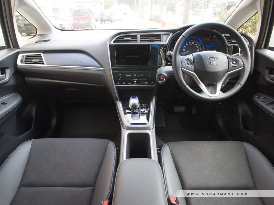 https://i.i-sgcm.com/new_cars/cars/11787/11787_g13