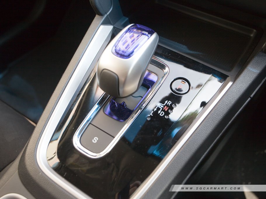 https://i.i-sgcm.com/new_cars/cars/11787/11787_g18