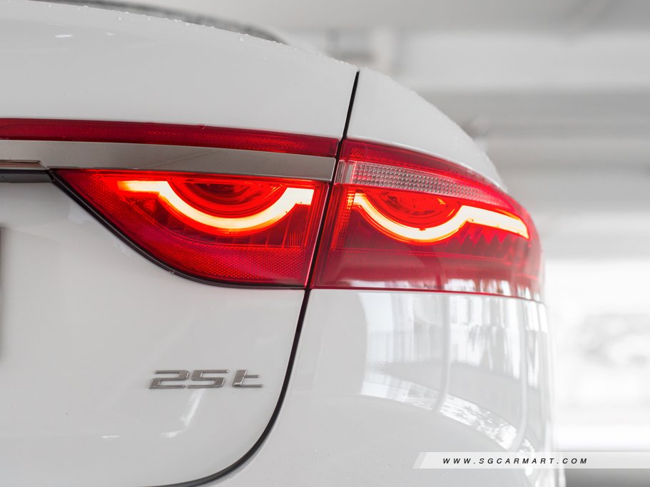 https://i.i-sgcm.com/new_cars/cars/11789/11789_g23