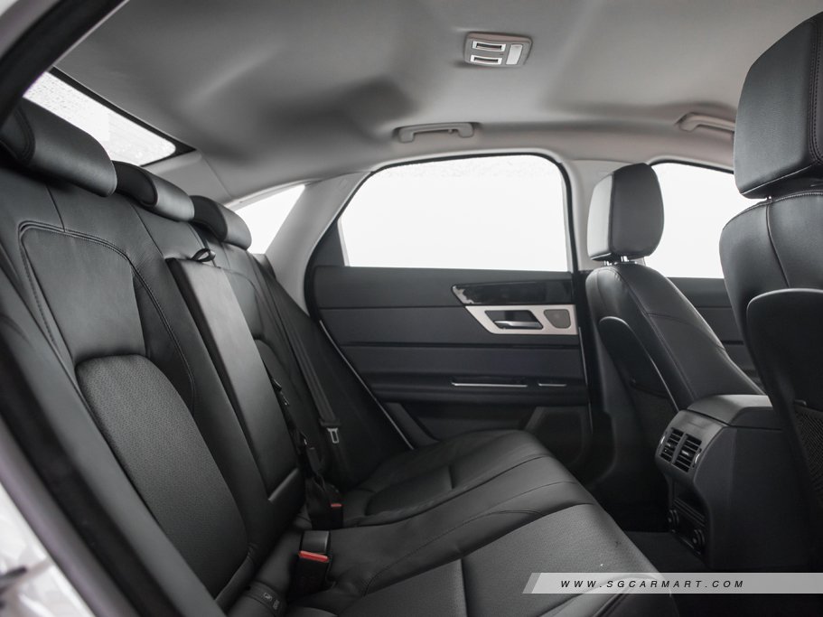 https://i.i-sgcm.com/new_cars/cars/11789/11789_g26