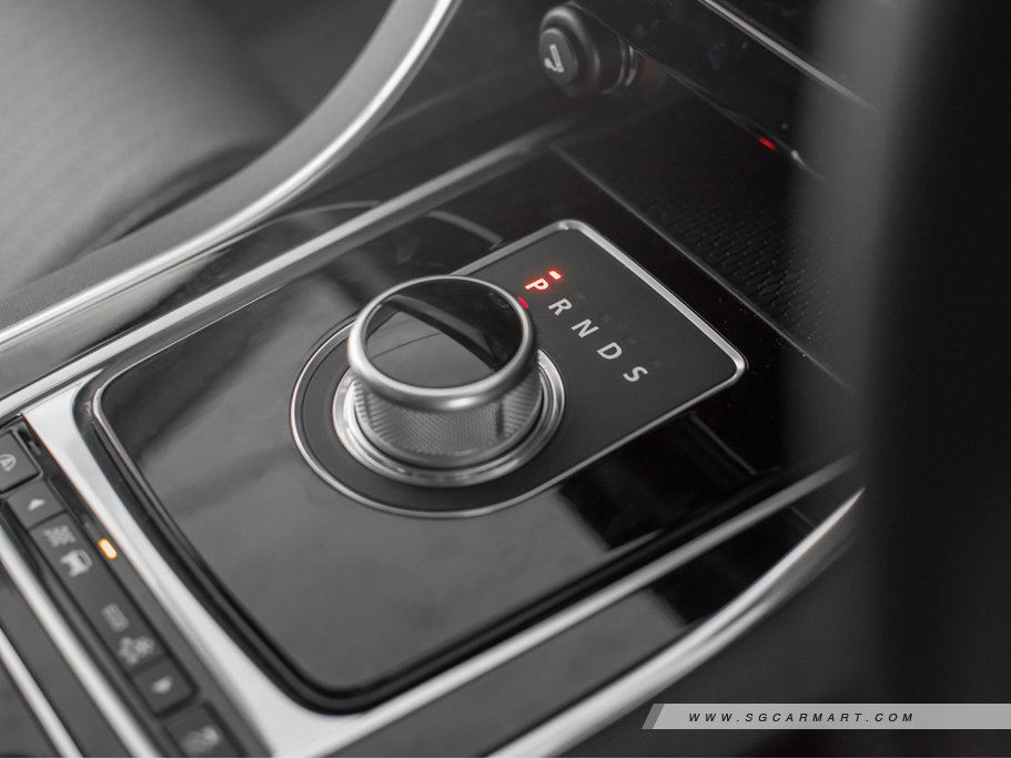 https://i.i-sgcm.com/new_cars/cars/11789/11789_g37