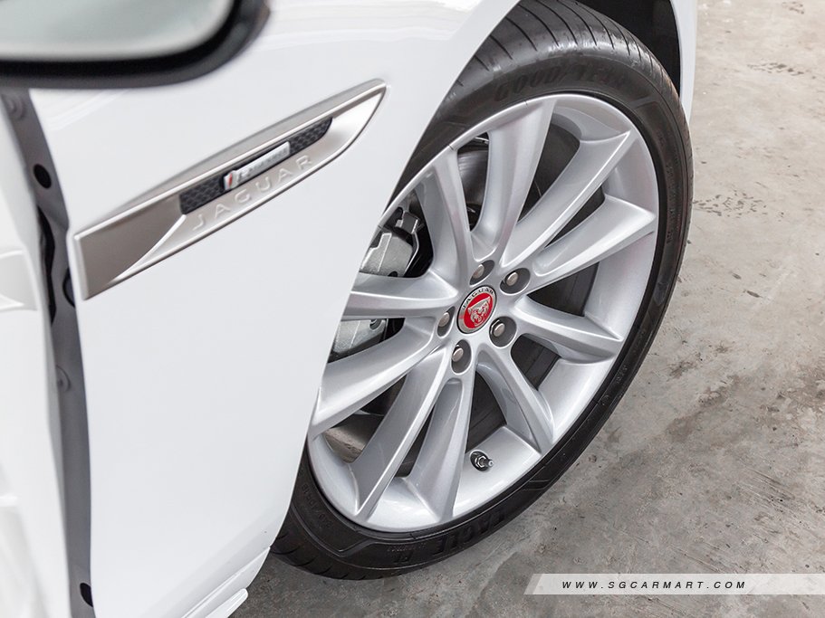 https://i.i-sgcm.com/new_cars/cars/11789/11789_g55