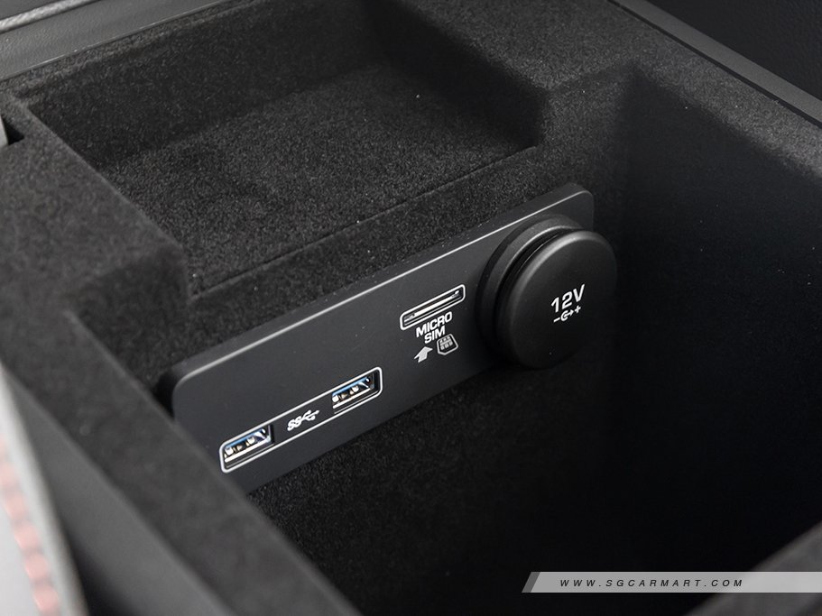 https://i.i-sgcm.com/new_cars/cars/11789/11789_g70