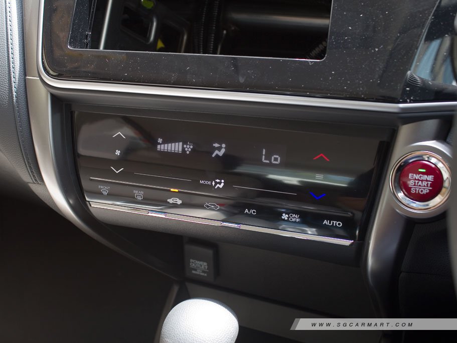 https://i.i-sgcm.com/new_cars/cars/11791/11791_g15
