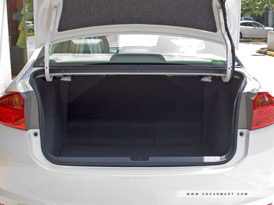 https://i.i-sgcm.com/new_cars/cars/11791/11791_g18