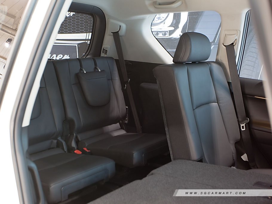 https://i.i-sgcm.com/new_cars/cars/11792/11792_g16