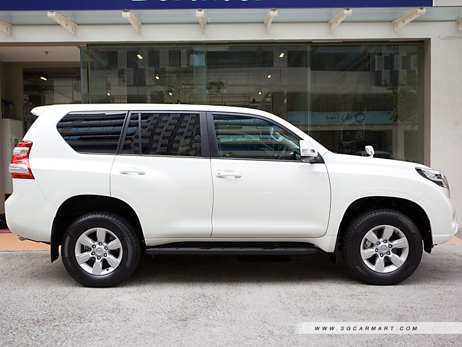 https://i.i-sgcm.com/new_cars/cars/11792/11792_g3
