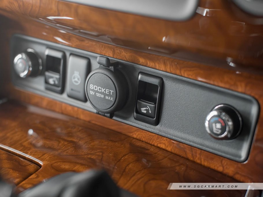 https://i.i-sgcm.com/new_cars/cars/11796/11796_g30
