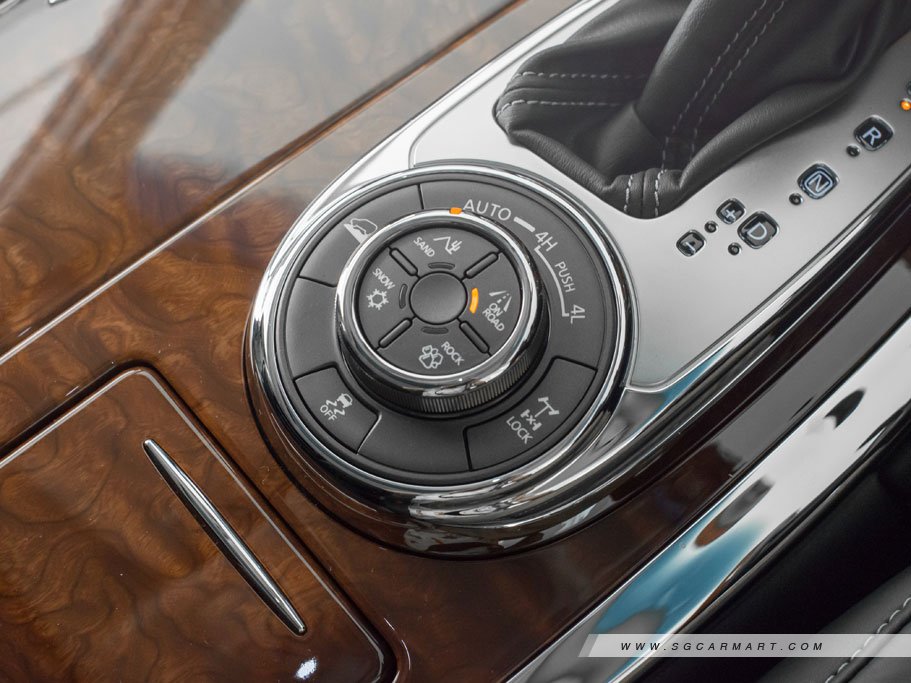 https://i.i-sgcm.com/new_cars/cars/11796/11796_g31