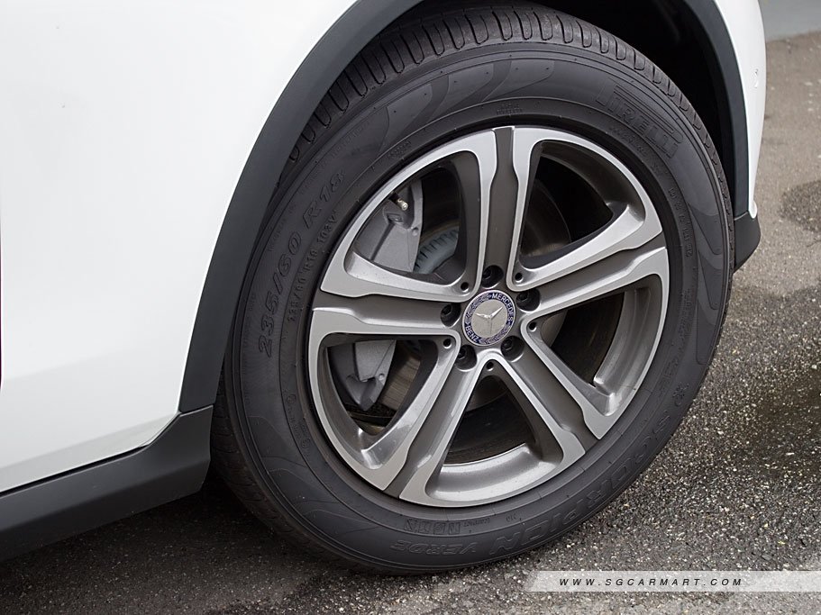 https://i.i-sgcm.com/new_cars/cars/11798/11798_g11