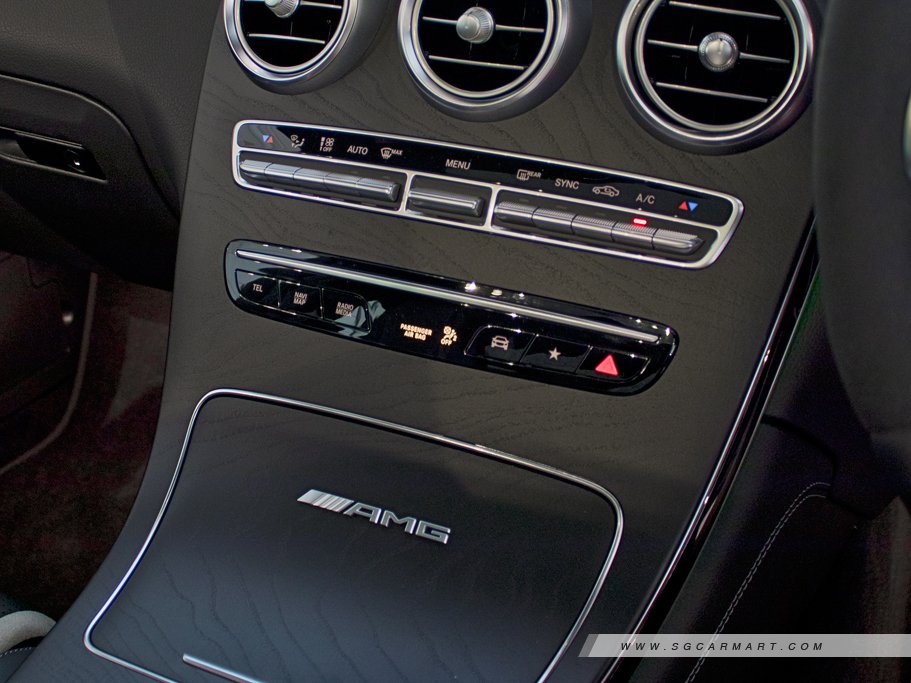 https://i.i-sgcm.com/new_cars/cars/11798/11798_g126