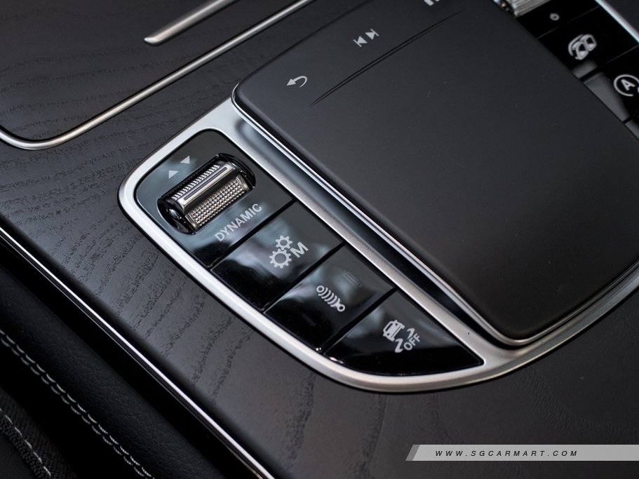 https://i.i-sgcm.com/new_cars/cars/11798/11798_g127