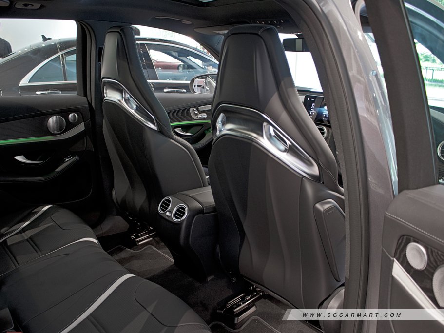 https://i.i-sgcm.com/new_cars/cars/11798/11798_g133