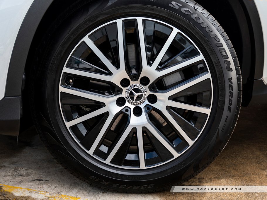 https://i.i-sgcm.com/new_cars/cars/11798/11798_g81
