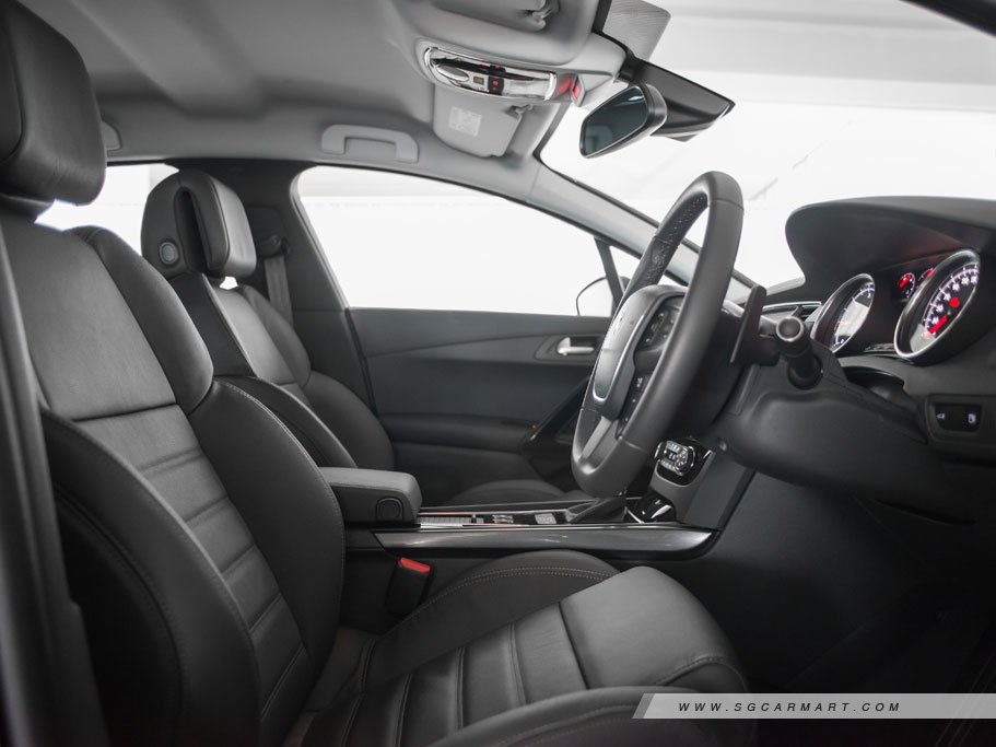 https://i.i-sgcm.com/new_cars/cars/11805/11805_g11
