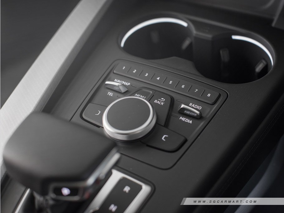 https://i.i-sgcm.com/new_cars/cars/11806/11806_g37