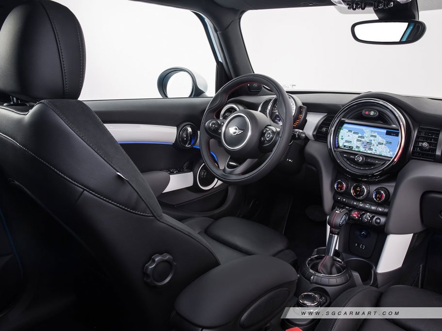 MINI Cooper D 5-Door 12