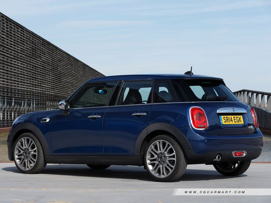 MINI Cooper D 5-Door 8