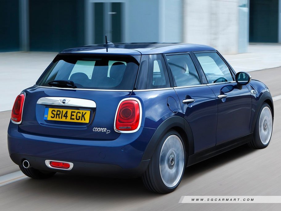 MINI Cooper D 5-Door 9