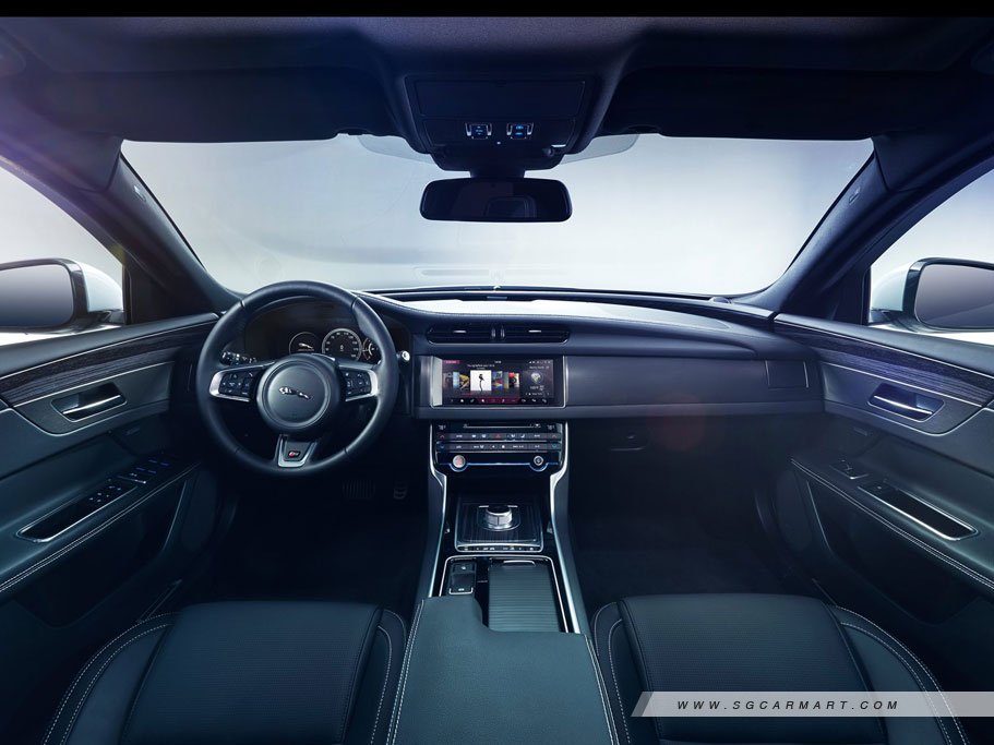 https://i.i-sgcm.com/new_cars/cars/11808/11808_g11
