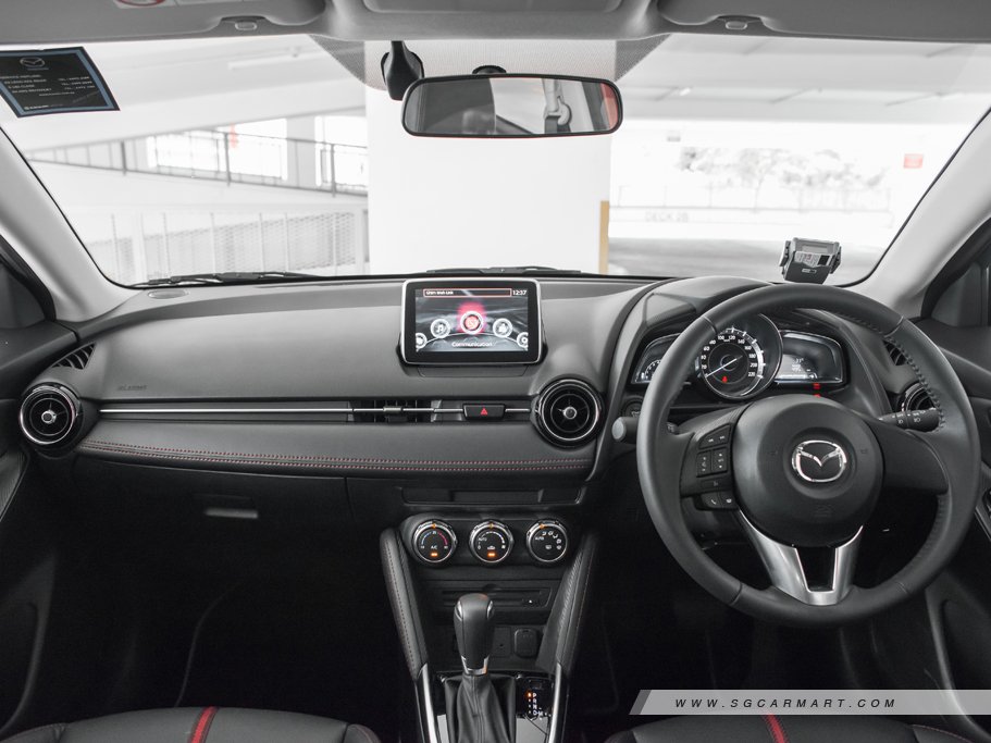 https://i.i-sgcm.com/new_cars/cars/11811/11811_g24