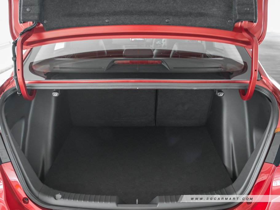 https://i.i-sgcm.com/new_cars/cars/11811/11811_g33
