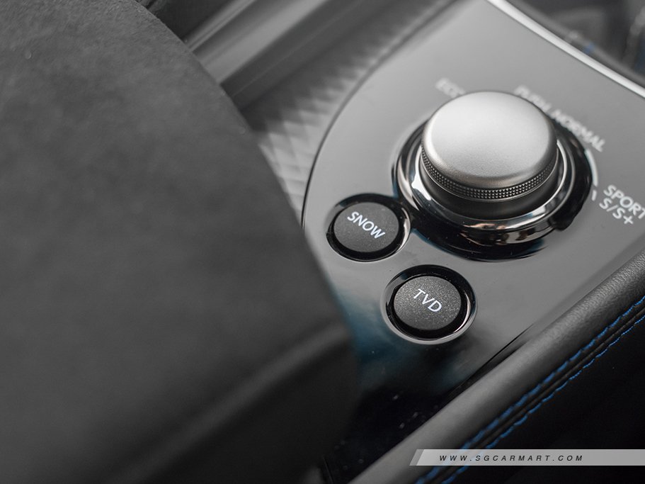 https://i.i-sgcm.com/new_cars/cars/11817/11817_g44