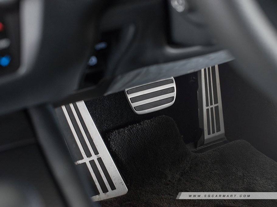 https://i.i-sgcm.com/new_cars/cars/11817/11817_g49