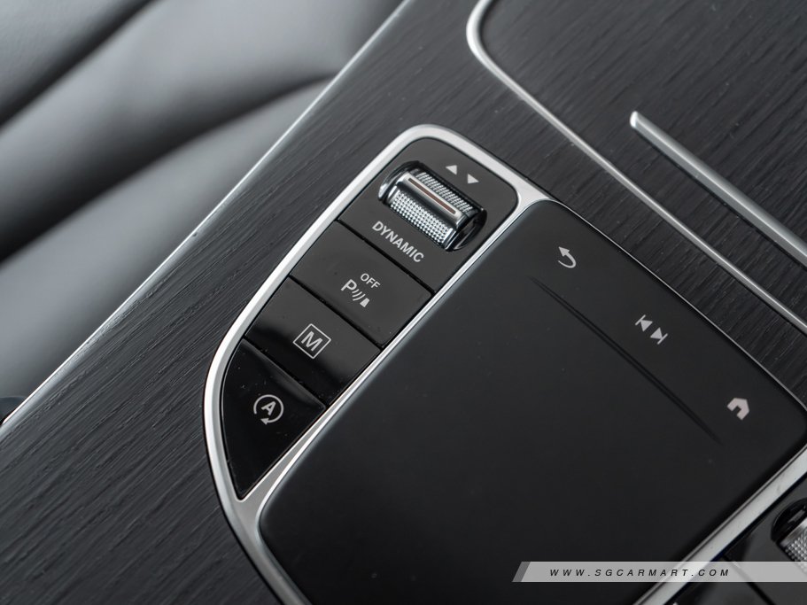 https://i.i-sgcm.com/new_cars/cars/11819/11819_g77