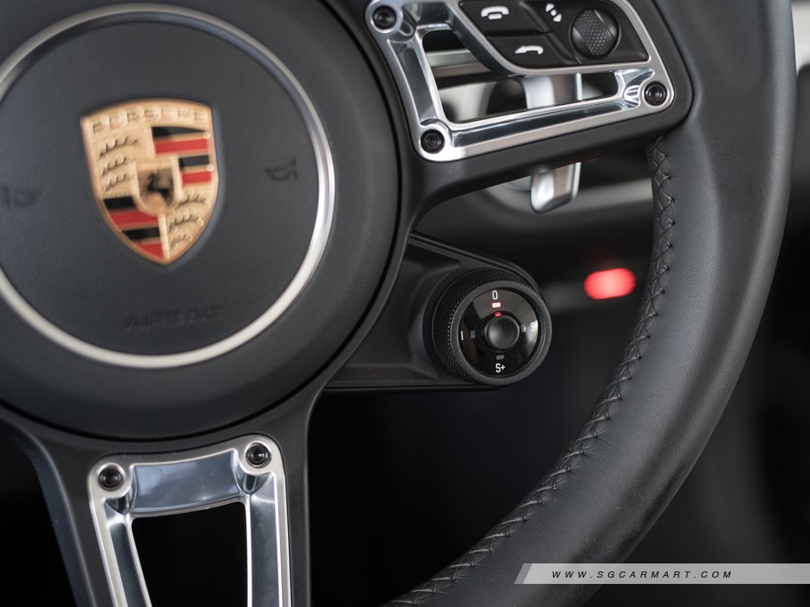 https://i.i-sgcm.com/new_cars/cars/11821/11821_g53