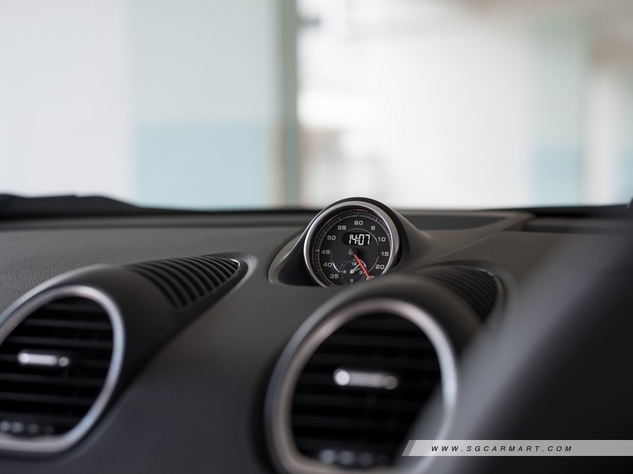 https://i.i-sgcm.com/new_cars/cars/11821/11821_g54
