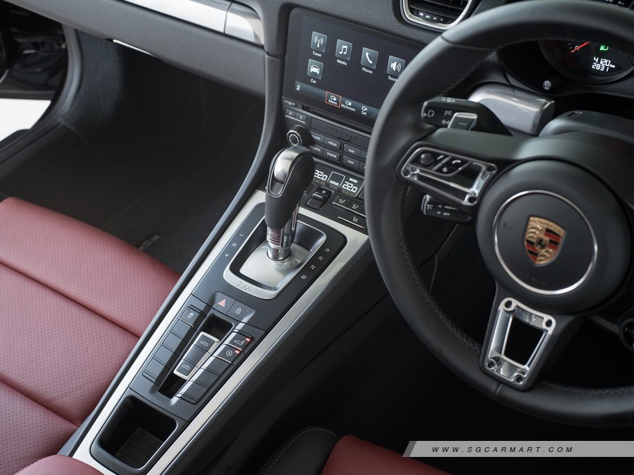 https://i.i-sgcm.com/new_cars/cars/11821/11821_g55
