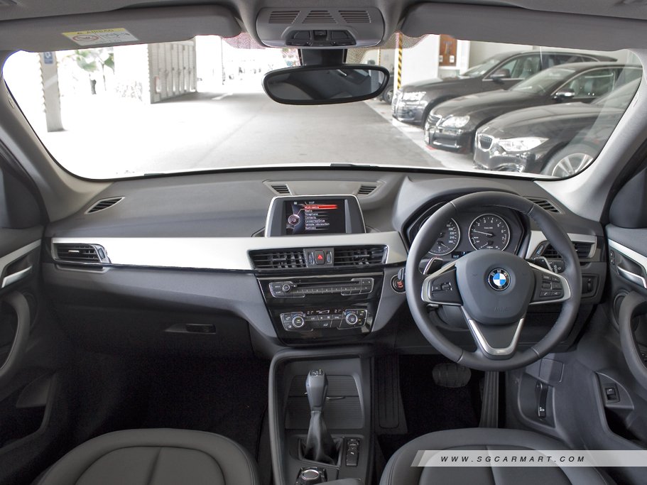 https://i.i-sgcm.com/new_cars/cars/11823/11823_g12
