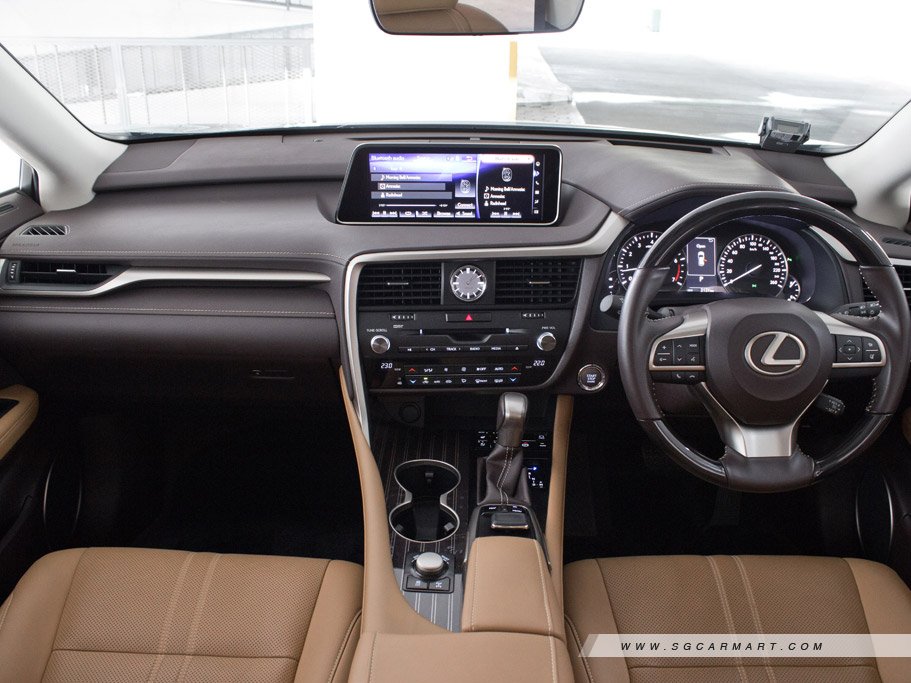 https://i.i-sgcm.com/new_cars/cars/11828/11828_g26