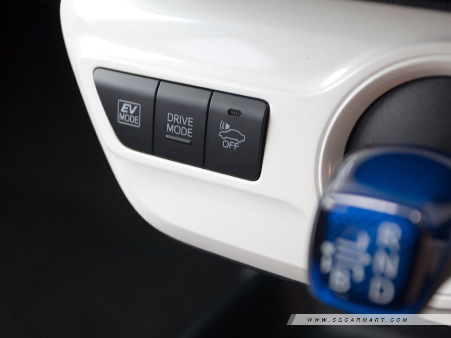 https://i.i-sgcm.com/new_cars/cars/11830/11830_g40